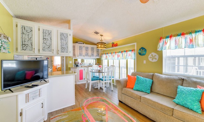 Braden River House | Sarasota Home w/Full Resort Amenity Access!