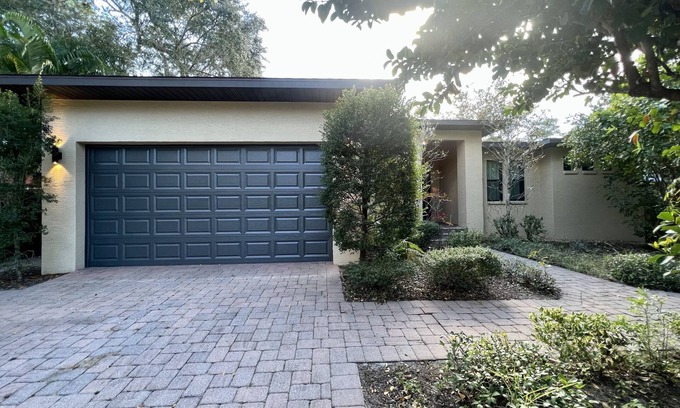South Sarasota House | Sarasota Modern Home minutes to Siesta & Downtown