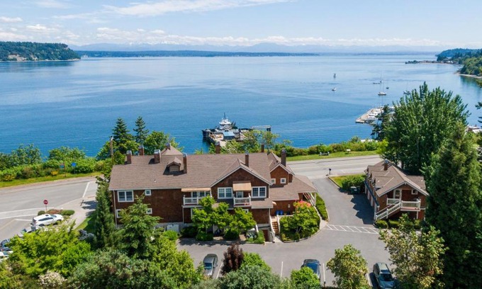 Langley Hotel | Saratoga Inn