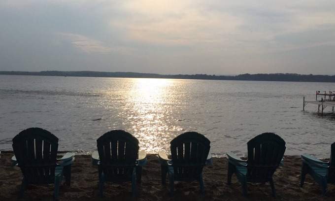 Saratoga Springs House | SARATOGA LAKE HOUSE,Sleep 20, PRIVATE BEACH,Perfect for Large Groups,LARGE ROOMS