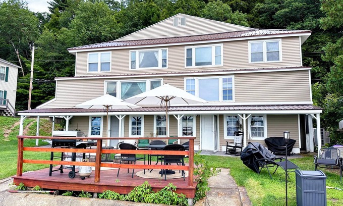 Saratoga Springs House | Saratoga Lakeside Retreat - 8 Bedrooms