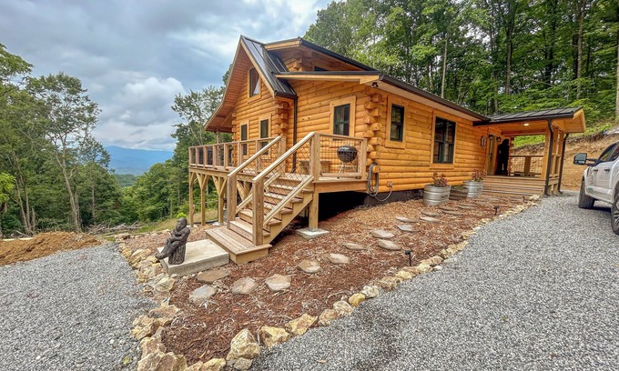 Marshall Cabin | Sasquatch Manor: Where Luxury & Nature Collide