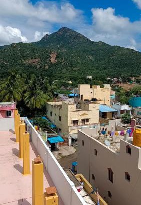 Tiruvannamalai House | Sathya Guest House - 24 Hours Checkin & Checkout