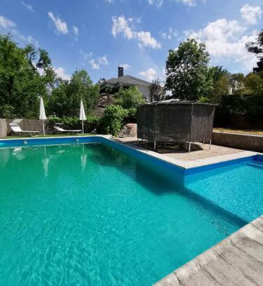 La Jara House | Saudades
