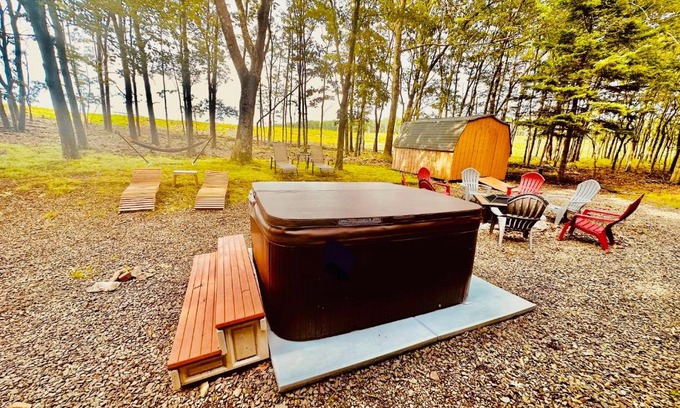Albrightsville House | Sauna, Games,Grill, View,Lake,Pool,TVs
