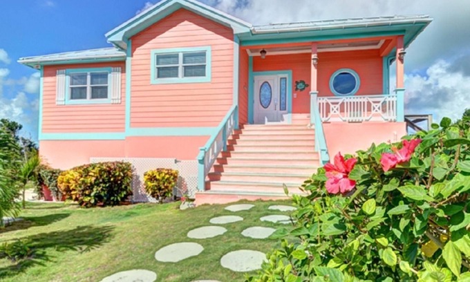 Double Bay House | Savannah Sunset by Eleuthera Vacation Rentals