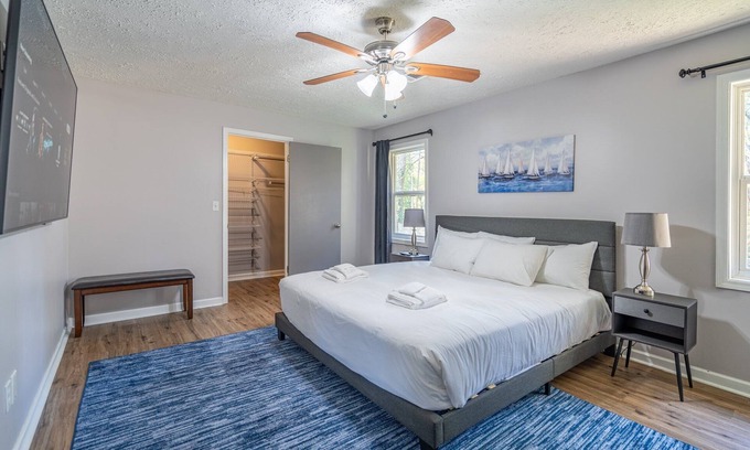 Acworth House | Save Midweek 3Br Near Lake Acworth and Downtown