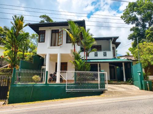 Belihuloya House | Savinra
