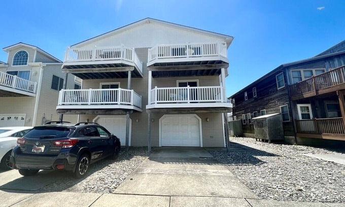 Townsend's Inlet House | Savor an unobstructed view of the bay from the deck