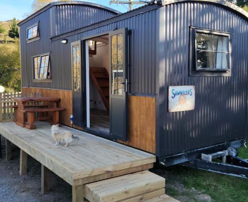 Burkes Pass Apartment | Sawmillers Wagon Gateway to Tekapo and the MacKenzie District