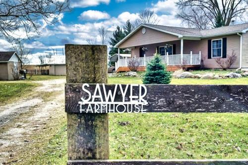 Sawyer House | Sawyer Farmhouse -Spacious Retreat with 5 Bedrooms