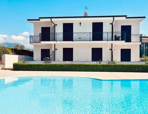 Scalea Apartment | Scalea Apartments & Pool
