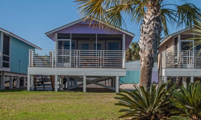 Cape San Blas Cottage | Scallop Cove #3 - Phish Headz - Bayfront, Pet Friendly, Save 15% on 25' Bookings!