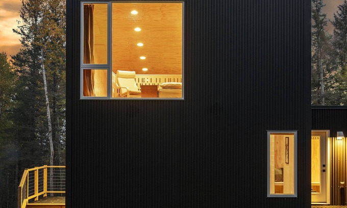 Lutsen Apartment | Scandinavian Chalet with Sauna in Lutsen - Red