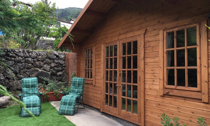 La Orotava House | Scandinavian Log Cabin situated in private gardens