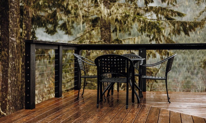 Marblemount Cabin | Scandinavian Luxury-Off Grid Cabin close to North Cascades National Park
