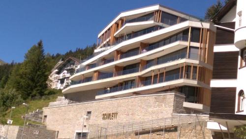 Meierhof Apartment | Scarlett