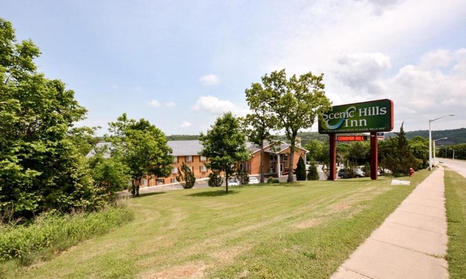 Branson Theater District Hotel | Scenic Hills Inn