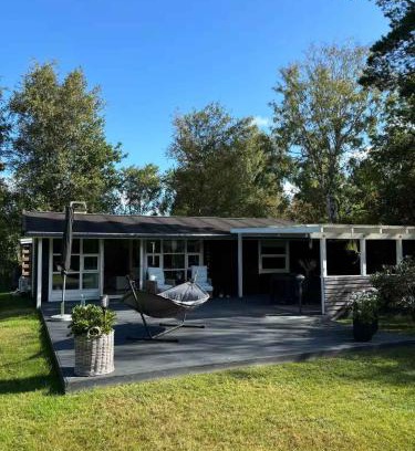 Hoensinge House | Scenic Holiday Home Near Child-Friendly Beach