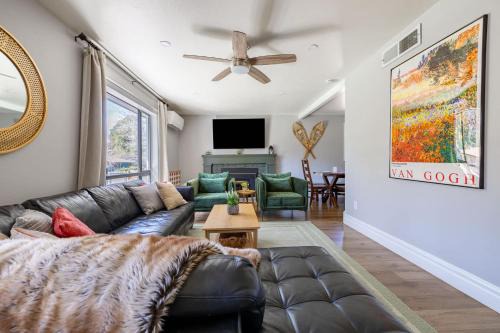 Flagstaff House | Scenic Mountain Getaway by the Park