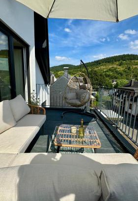 Schweich Apartment | Schickes Penthouse-Apartment mit Weinbergblick