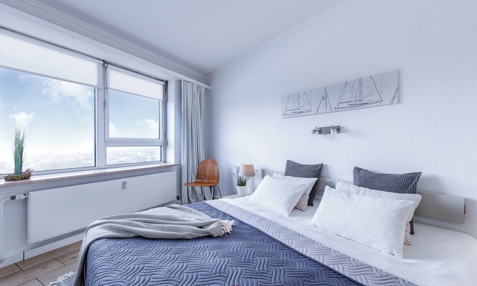 Schleswig Apartment | Schleiverliebt im Wikingturm 19.8 - 19th floor, elevator, balcony, shower, parking space