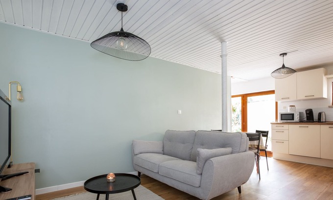 Eckbolsheim Apartment | Schlofa - One Bedroom Apartment, Sleeps 2