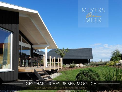 Zierow House | Schwarzes Holzferienhaus mit Sauna - GARTENGLÜCK - an der Ostsee, Zierow bei Wismar, Strand 500m, 2 Schlafzimmer