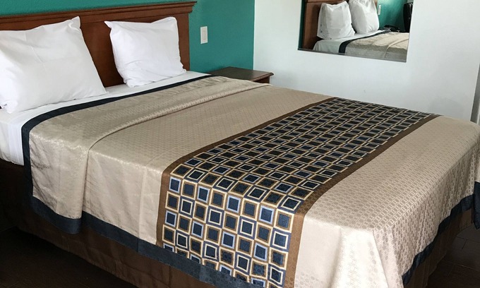 North Long Beach Hotel | Scottish Inns Long Beach