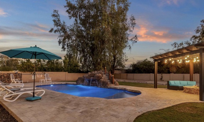 Shea North Estates House | Scottsdale home, enjoy plenty of space and a beautiful outdoor pool