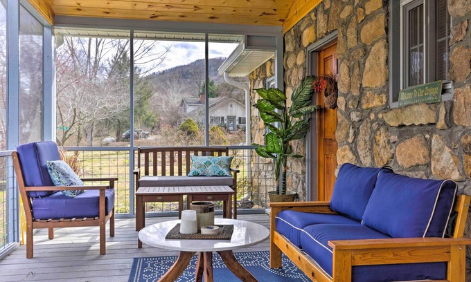Hot Springs Cottage | Screened Porch: 'The Rock Cottage' in Hot Springs