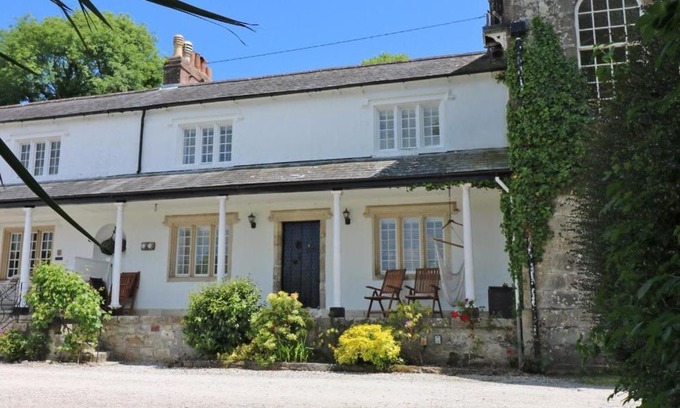 Pentewan House | Sea Cliff Cottage