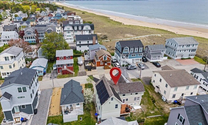 Ocean Park House | "Sea Foam" your perfect 6-bedroom cottage steps from the beach!