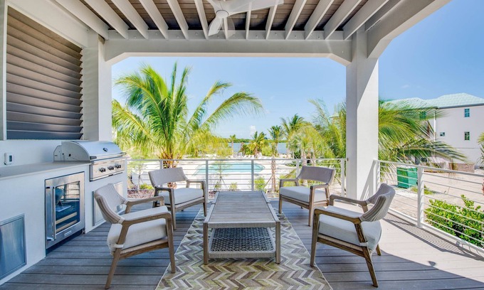 Marathon House | Sea Glass Cove