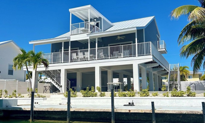 Summerland Key House | Sea Glass House of Summerland Key!nPool, 70 feet of Seawall, deep water canal!