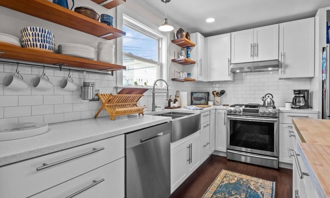 Atlantic Beach House | Sea La Vie 3 Bedroom Home by RedAwning