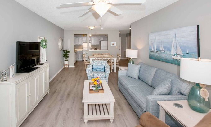Gulf Shores Condo | Sea Oats I-103 ~ Pet Friendly ~ Pool, Beach Access + $400 FREE Activities Daily ~ Zoo/Golf + More
