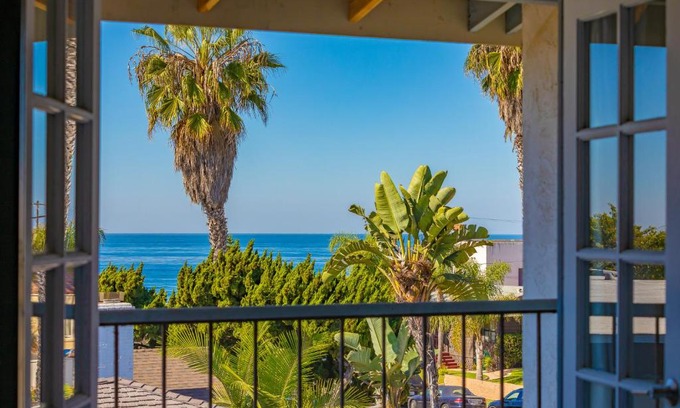 Beach Barber Tract House | Sea & Sand