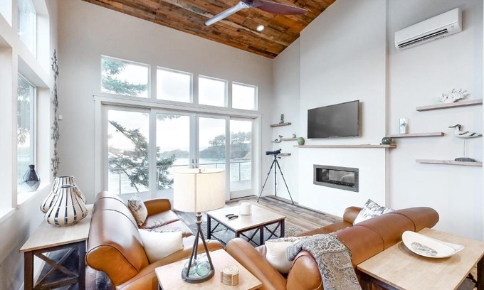 Depoe Bay House | Sea Spray Overlook