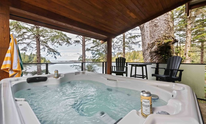 Ucluelet Cabin | Sea Star at Terrace Beach I Hot Tub I Oceanfront