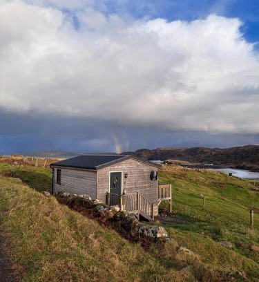 Clachtoll Ski Chalet | Sea View Cabin