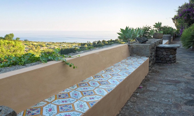 Rekhale House | [Sea View + Nature + Barbecue] "Clear Sky Dammuso"