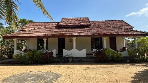 Pottuvil Division 2 Villa | Sea view villa