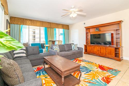 Windy Hill House | Sea Views at Ocean Breeze Beach Retreat