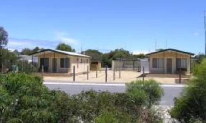 Warrenben House | Seabreeze Accommodation sleeps 4. Minimum 2 night stay