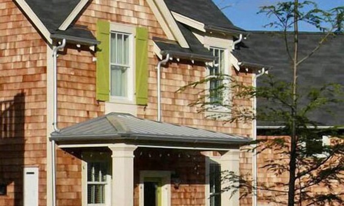 Seabrook House | Seabrook's Big Fish: Dog Friendly, Hot Tub!