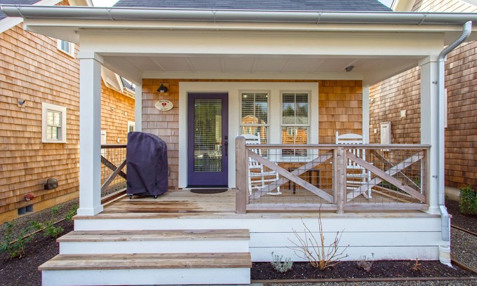 Seabrook House | Seabrook's Heart Song, combines the exciting beach and peace of the farm!