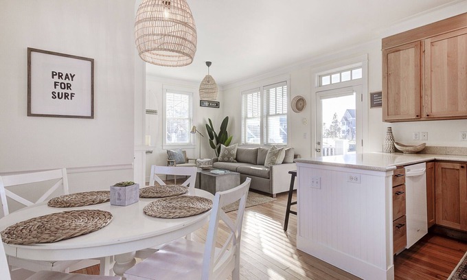 Seabrook House | Seabrook's Koa Surf n Board: Dog Friendly, Hot Tub!