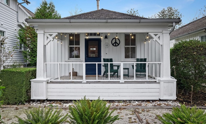 Seabrook House | Seabrook's Ramble On: Dog Friendly!