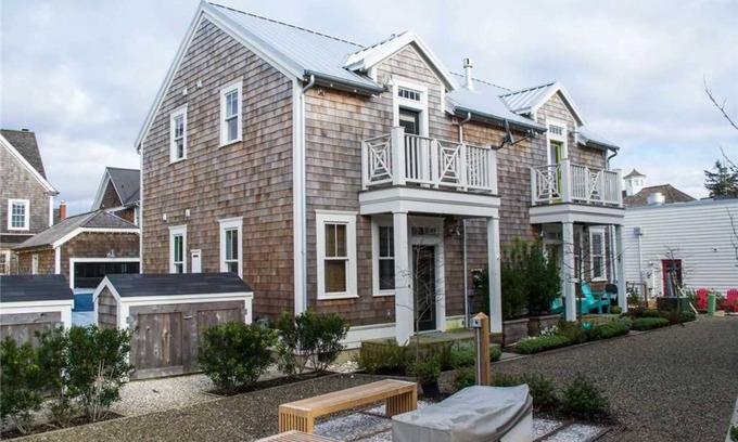 Seabrook House | Seabrook's Terra Mar: Dog Friendly!
